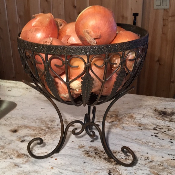 Other - Metal Planter Fruit Veggie Bowl Stand EUC